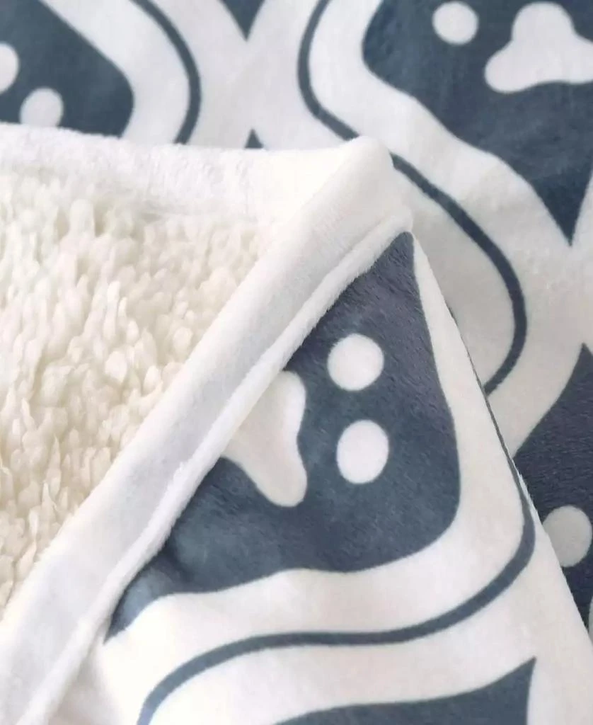 商品Happycare Textiles|Advanced Water Resistant Pets Print Comfort Throw, 50" x 60",价格¥196,第4张图片详细描述