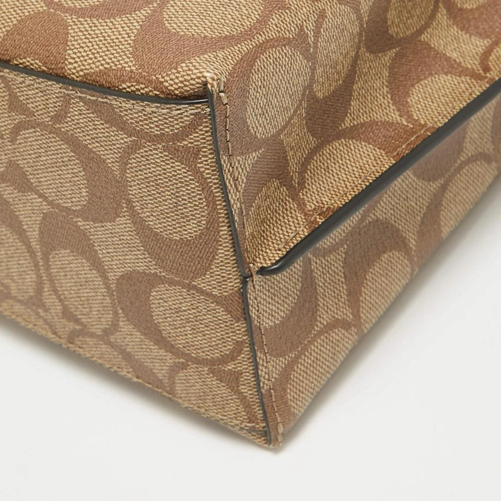 Coach Beige/Black Signature Coated Canvas and Leather Molly 25 Tote 商品