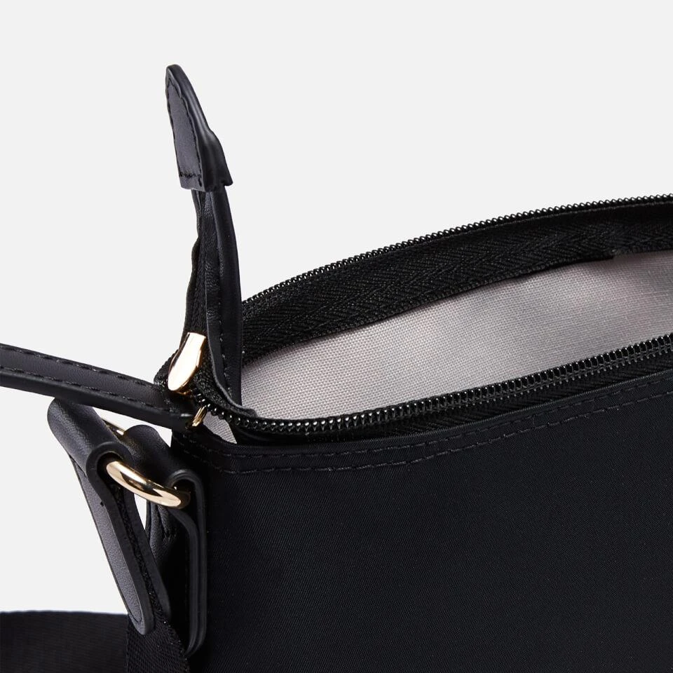 商品Radley|Radley Women's Pocket Essentials Recycled Small Ziptop Cross Body Bag - Black,价格¥906,第4张图片详细描述