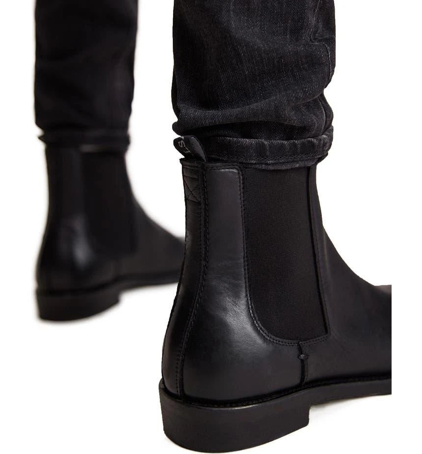 Eli Pull-On Chelsea Boot 商品