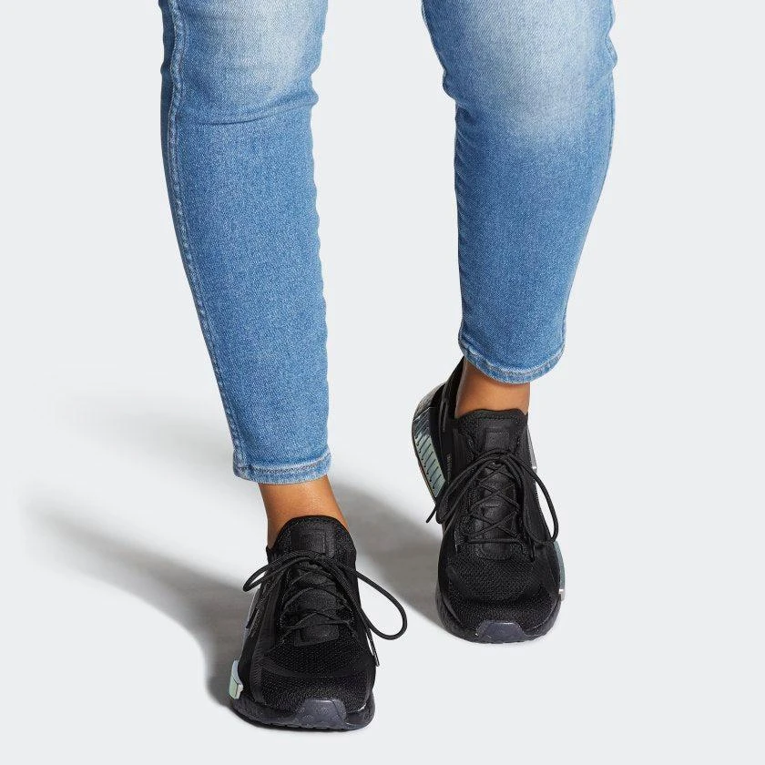 商品Adidas|Women's adidas NMD_R1 Spectoo Shoes,价格¥593,第2张图片详细描述