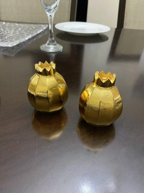 商品Vibhsa|Pomegranate Salt And Pepper Shakers (Golden),价格¥376,第2张图片详细描述