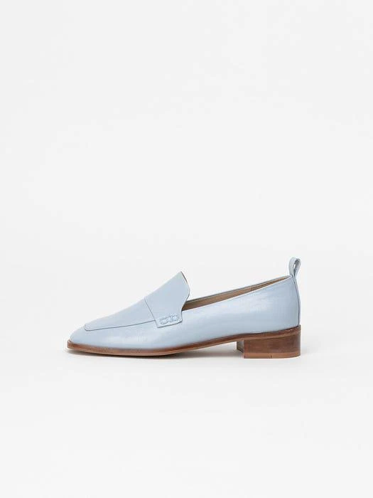 商品CHAUSSURE LAPIN|Tiempo Slip-on Loafers in Wrinkled Baby Blue,价格¥2160,第2张图片详细描述