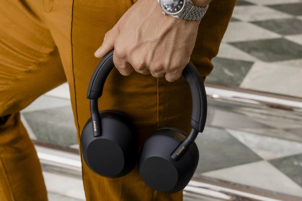 Sony WH-1000XM5 Premium Noise Canceling Headphones, Auto NC Optimizer, 30-Hour Battery, Alexa Voice Control, Black 商品