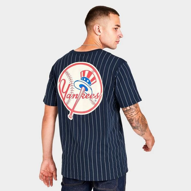 商品New Era|Men's New Era MLB New York Yankees City Arch T-Shirt,价格¥150,第3张图片详细描述