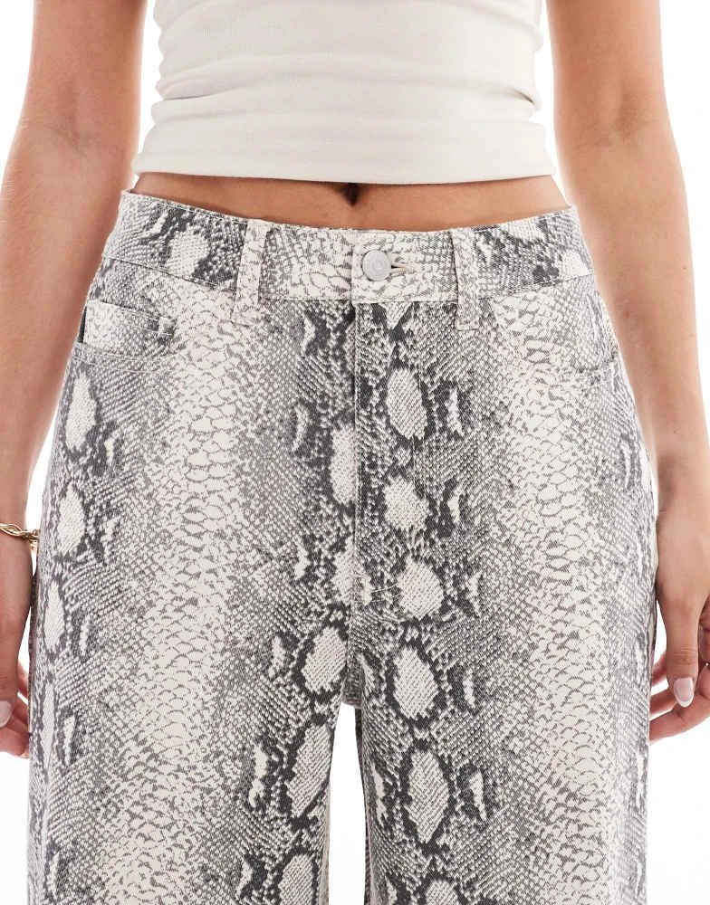商品Object|Object wide leg jeans in neutral snake print,价格¥687,第4张图片详细描述