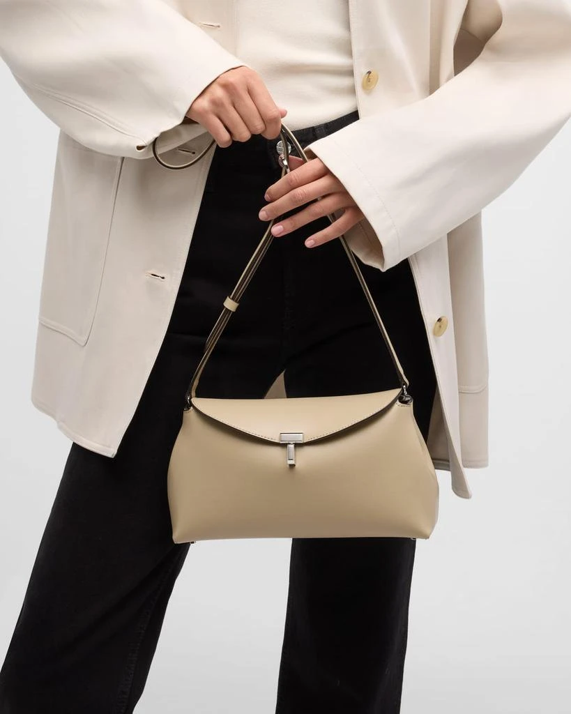 商品Totême|T-Lock Leather Clutch Bag,价格¥7730,第4张图片详细描述