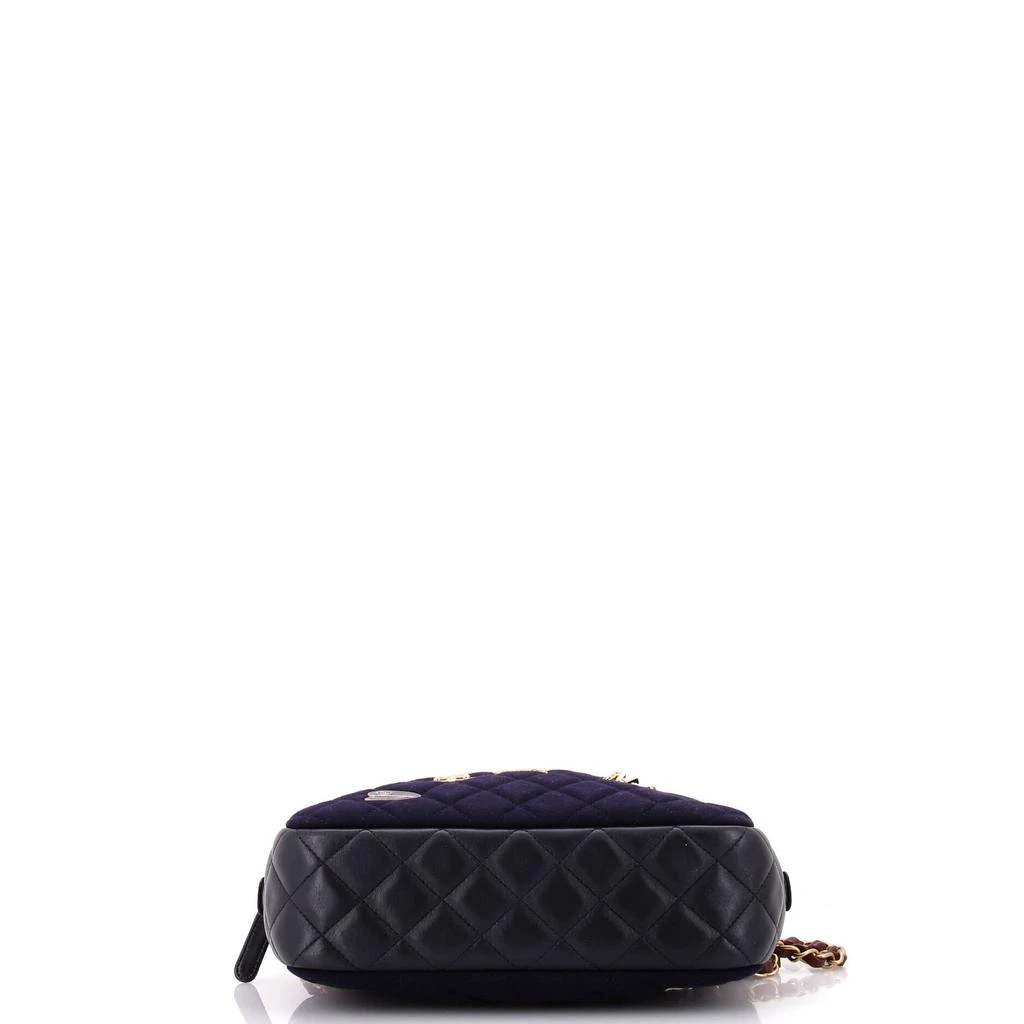 商品[二手商品] Chanel|Paris-Hamburg Charms Camera Bag Quilted Wool and Lambskin Small,价格¥23089,第4张图片详细描述