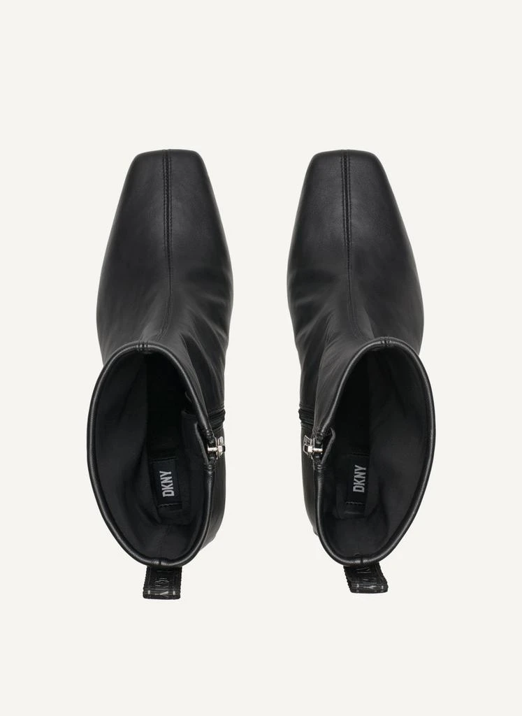 商品DKNY|Wren Bootie - New Heel Shape,价格¥1269,第3张图片详细描述