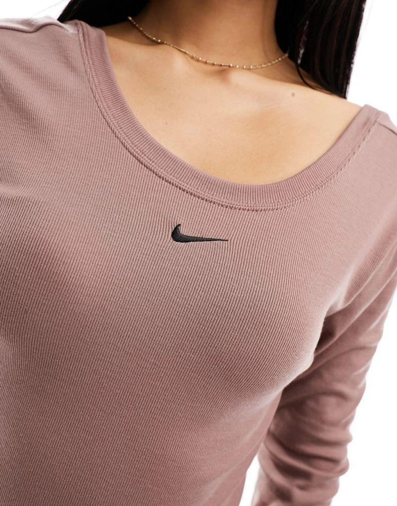 Nike Nike mini-ribbed long sleeve scoop back top in smokey mauve 2