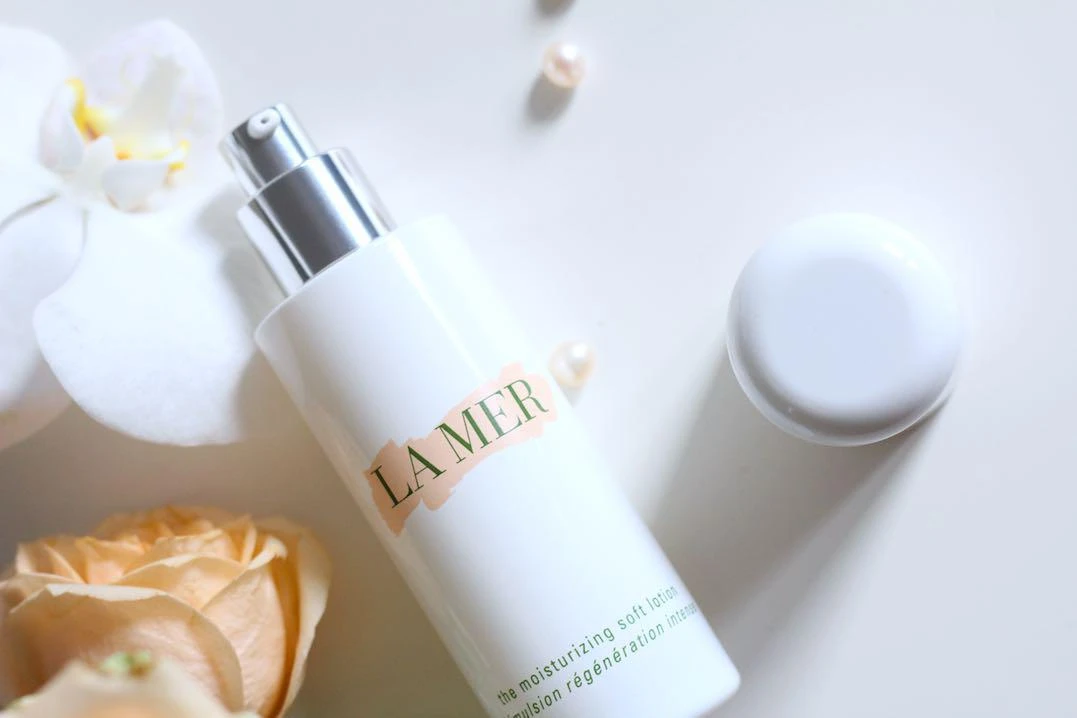 商品La Mer|La Mer 海蓝之谜保湿精华乳液 50ml Moisturizing Soft Lotion,价格¥3188,第2张图片详细描述