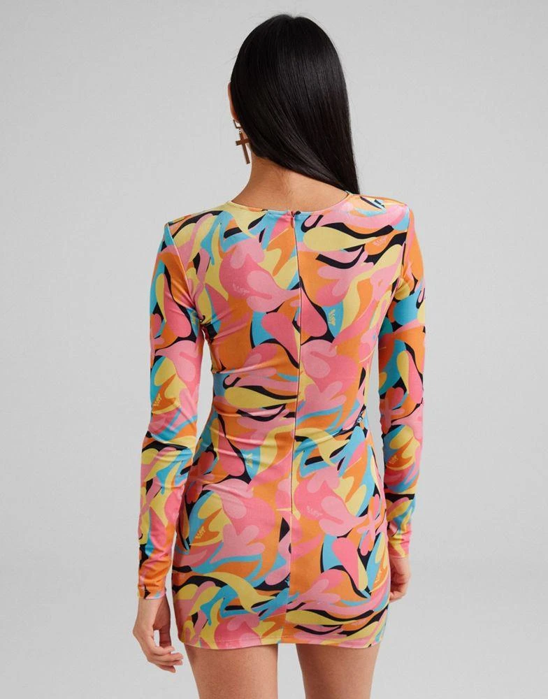 商品Bershka|Bershka velvet bright printed bodycon dress with ring detail in multi,价格¥166,第3张图片详细描述