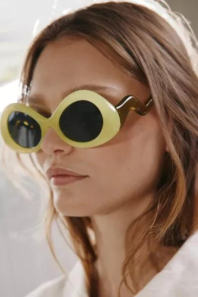 商品Urban Outfitters|Birdie Wavy Round Sunglasses,价格¥76,第1张图片详细描述