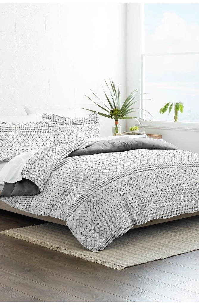 商品IENJOY HOME|IENJOY HOME Premium Ultra Soft Etched Gate 3-Piece Reversible Duvet Cover Set,价格¥182,第1张图片