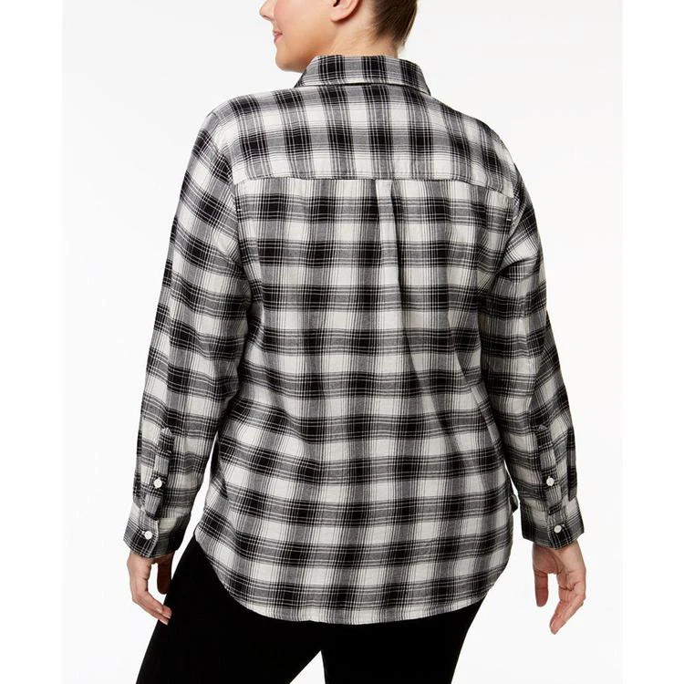 商品Levi's|® Plus Size Cotton Boyfriend Shirt,价格¥118,第2张图片详细描述