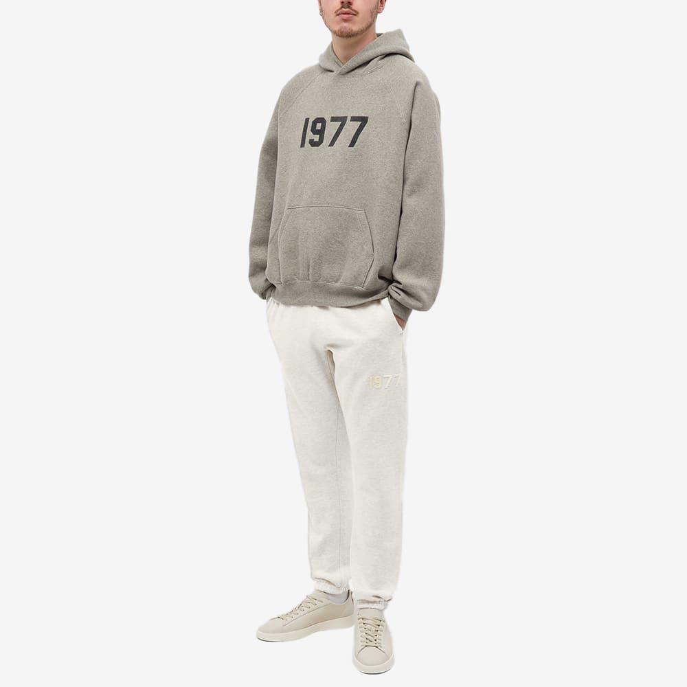 Fear of God ESSENTIALS 1977 Logo Sweat Pant - Light Oatmeal商品第4张图片规格展示