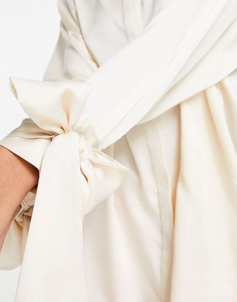 商品ASOS|ASOS DESIGN oversized satin shirt with tie cuff detail in oyster,价格¥314,第4张图片详细描述