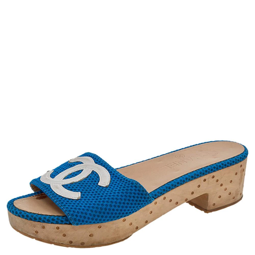 商品[二手商品] Chanel|Chanel Blue/White Mesh And Leather CC Logo Platform Slide Wooden Sandals Size 39,价格¥3620,第1张图片