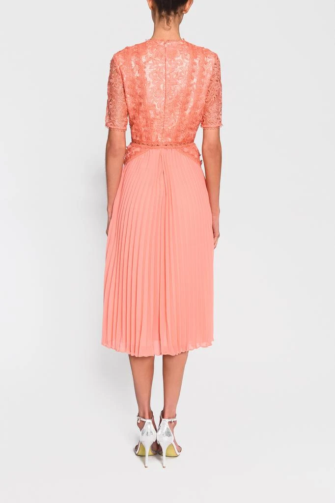 商品True Decadence|True decadence peach lace midi dress pleated skater skirt,价格¥1150,第2张图片详细描述