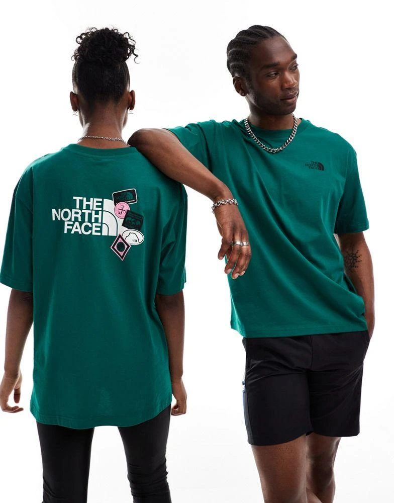 商品The North Face|The North Face Expedition Stickers backprint oversized t-shirt in dark green exclusive to ASOS,价格¥231,第3张图片详细描述