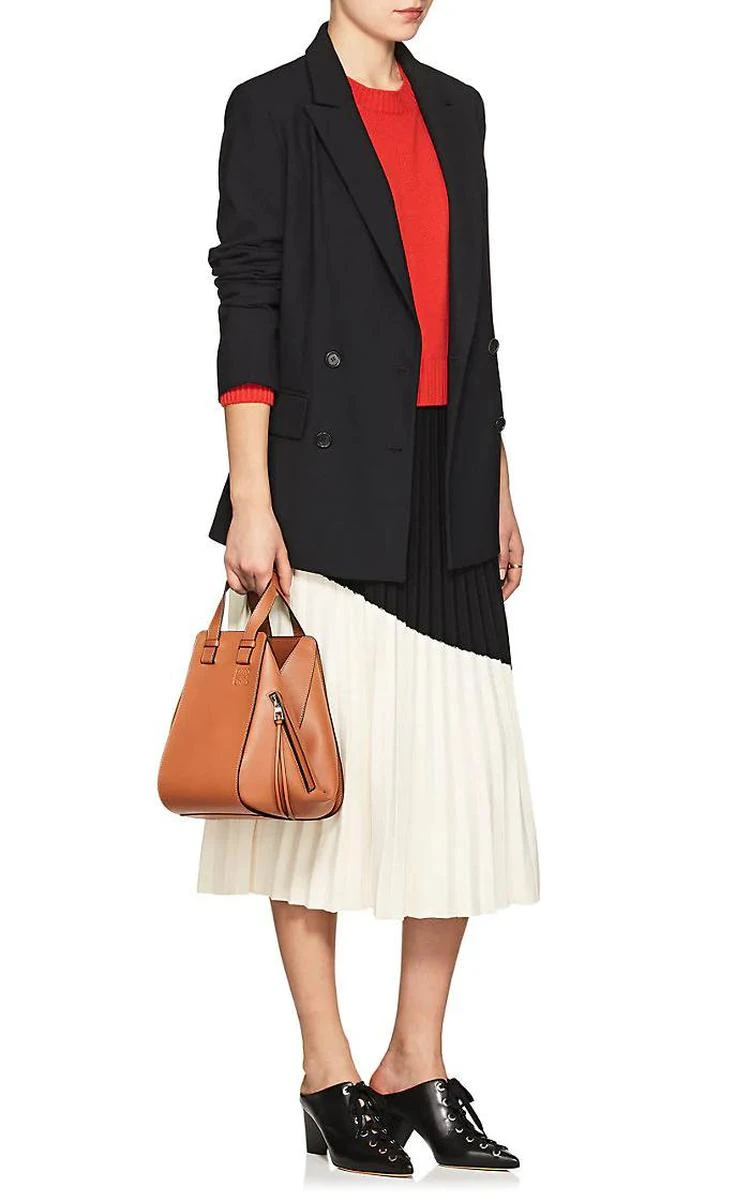 商品Loewe|Hammock Small Leather Bag,价格¥15991,第2张图片详细描述