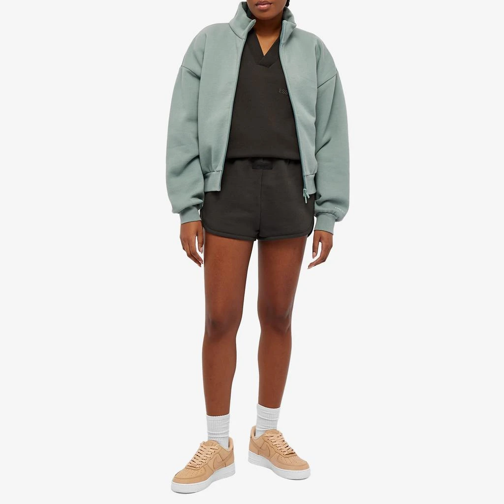 商品Essentials|Fear of God Essentials Beach Shorts - Off-Black,价格¥425,第4张图片详细描述