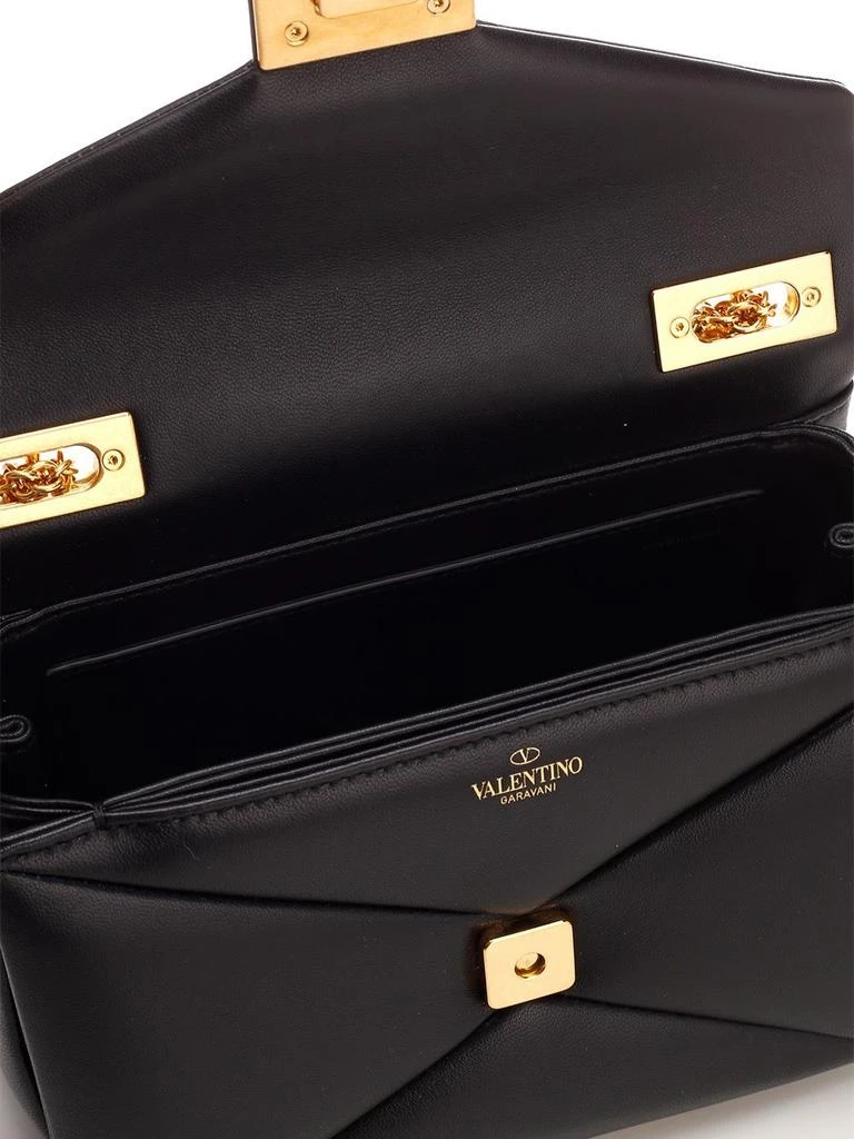 商品Valentino|Valentino	Garavani Roman Stud Quilted Crossbody Bag,价格¥19729,第4张图片详细描述