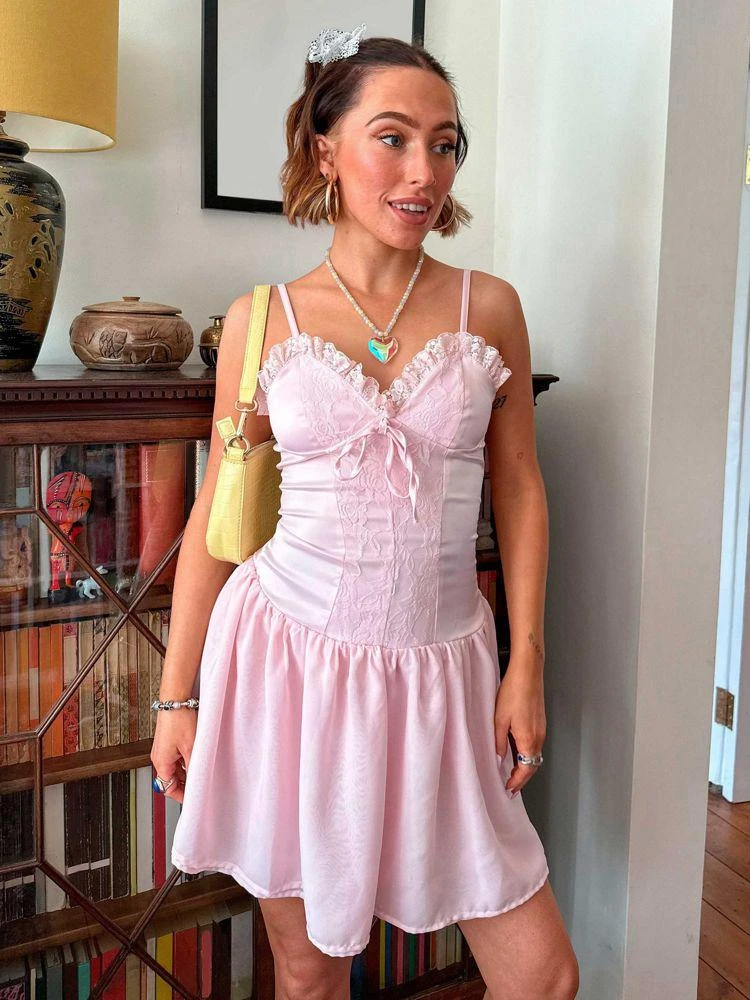 商品Daisy Street|Daisy Street X Chloe Davie Y2K drop waist satin corset dress with frill hem,价格¥186,第1张图片