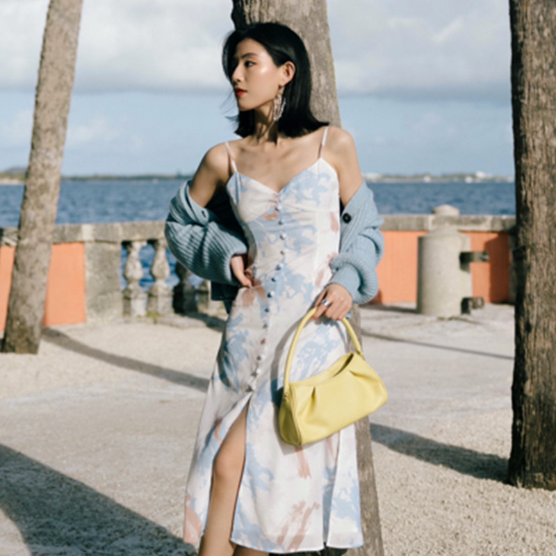 【Suggyl联名胶囊系列】Francisco抽象印花法式度假风前开衩吊带连衣裙 | Francisco Dress - Abstract Colors商品第3张图片规格展示