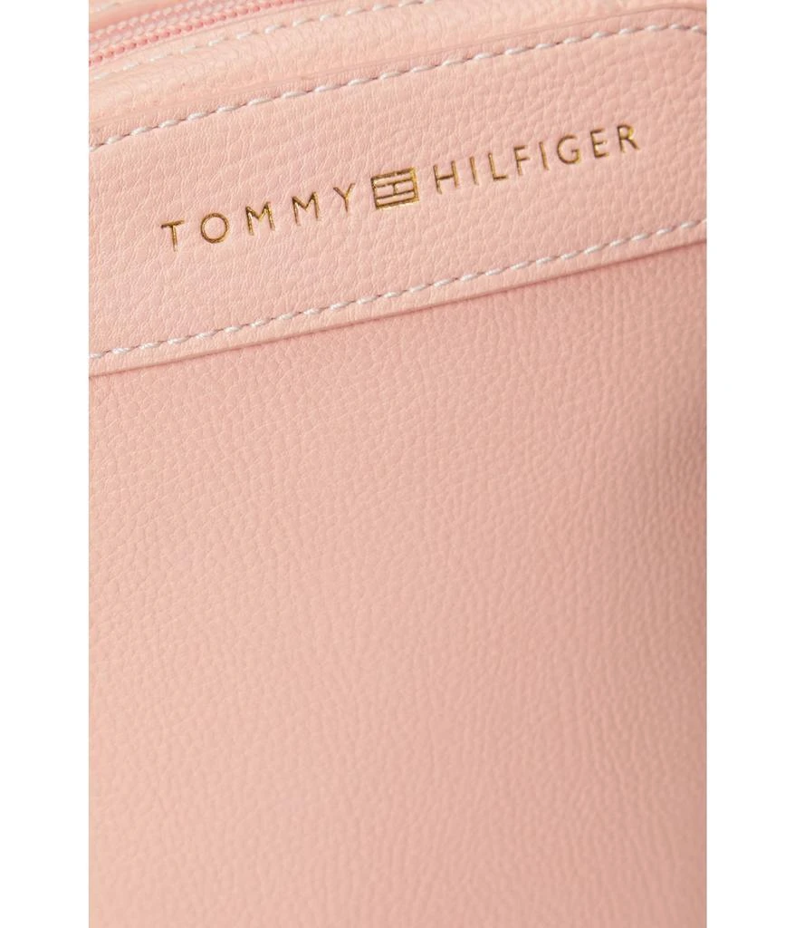 商品Tommy Hilfiger|Andrea II Phone Crossbody,价格¥213,第4张图片详细描述