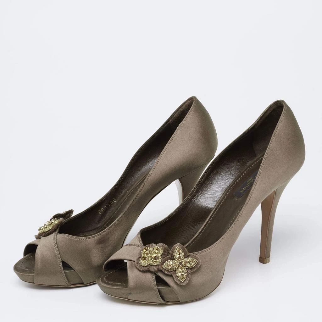 商品[二手商品] Louis Vuitton|Louis Vuitton Dark Olive Green Satin Athen Open-Toe Pumps Size 38,价格¥2037,第2张图片详细描述