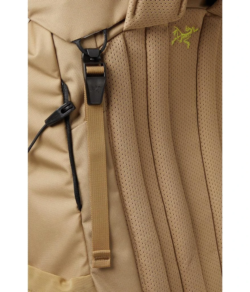 商品Arc'teryx|Mantis 30 Backpack,价格¥1475,第4张图片详细描述