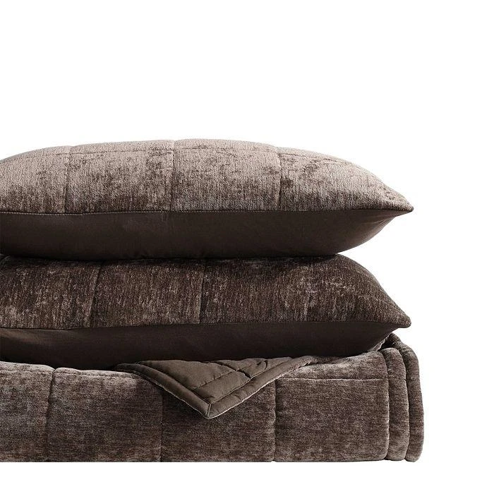 商品Vera Wang|Chenille Box Solid 3 Piece Quilt Set,价格¥964,第2张图片详细描述