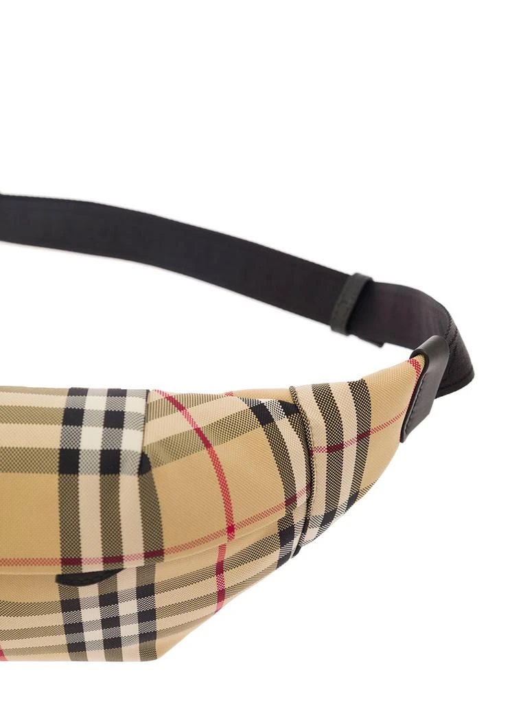 商品Burberry|Beige sonny Fanny Pack With All-over check Motif In Fabric Man,价格¥4768,第3张图片详细描述