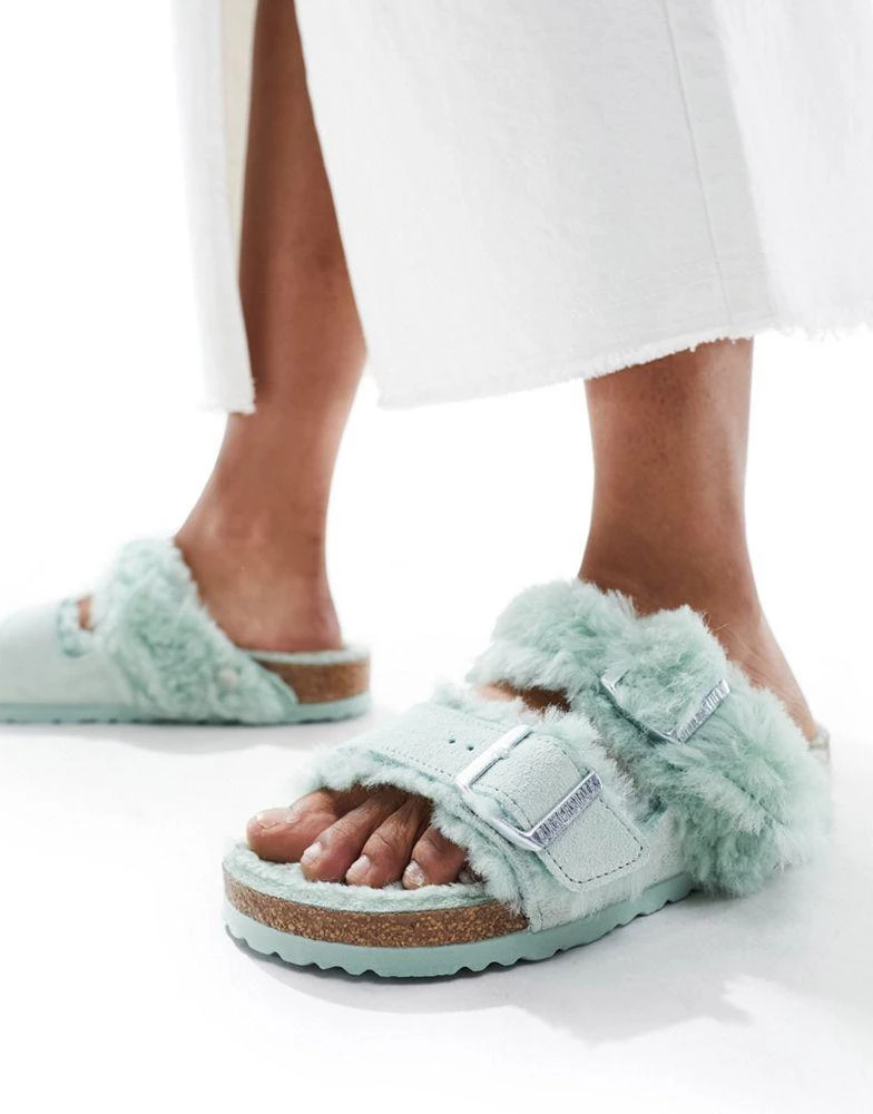 商品Birkenstock|Birkenstock Arizona teddy borg sandals in pastel green,价格¥965,第1张图片