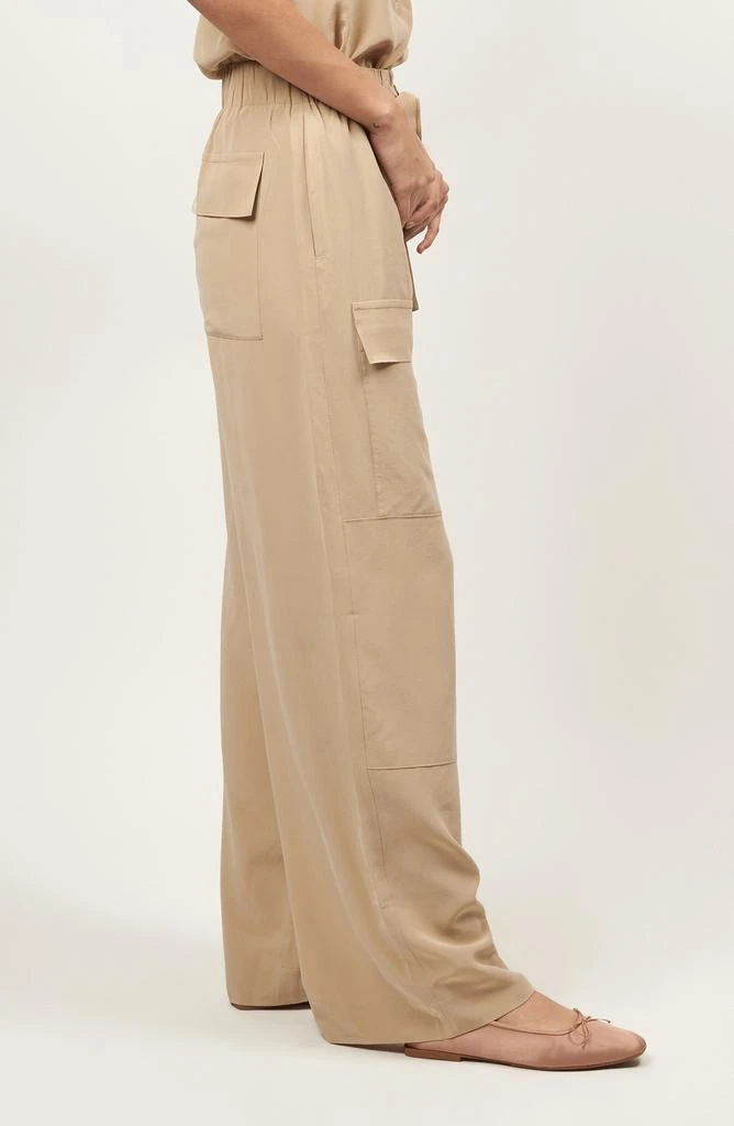 商品Equipment|Allira Tie Waist Wide Leg Silk Pants,价格¥745,第3张图片详细描述