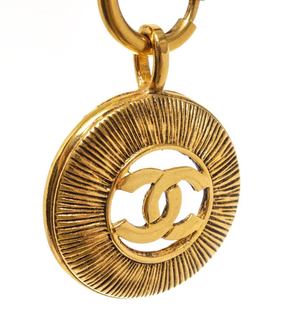 商品[二手商品] Chanel|Chanel Gold Metal Vintage CC Round Pendant Necklace,价格¥13559,第5张图片详细描述