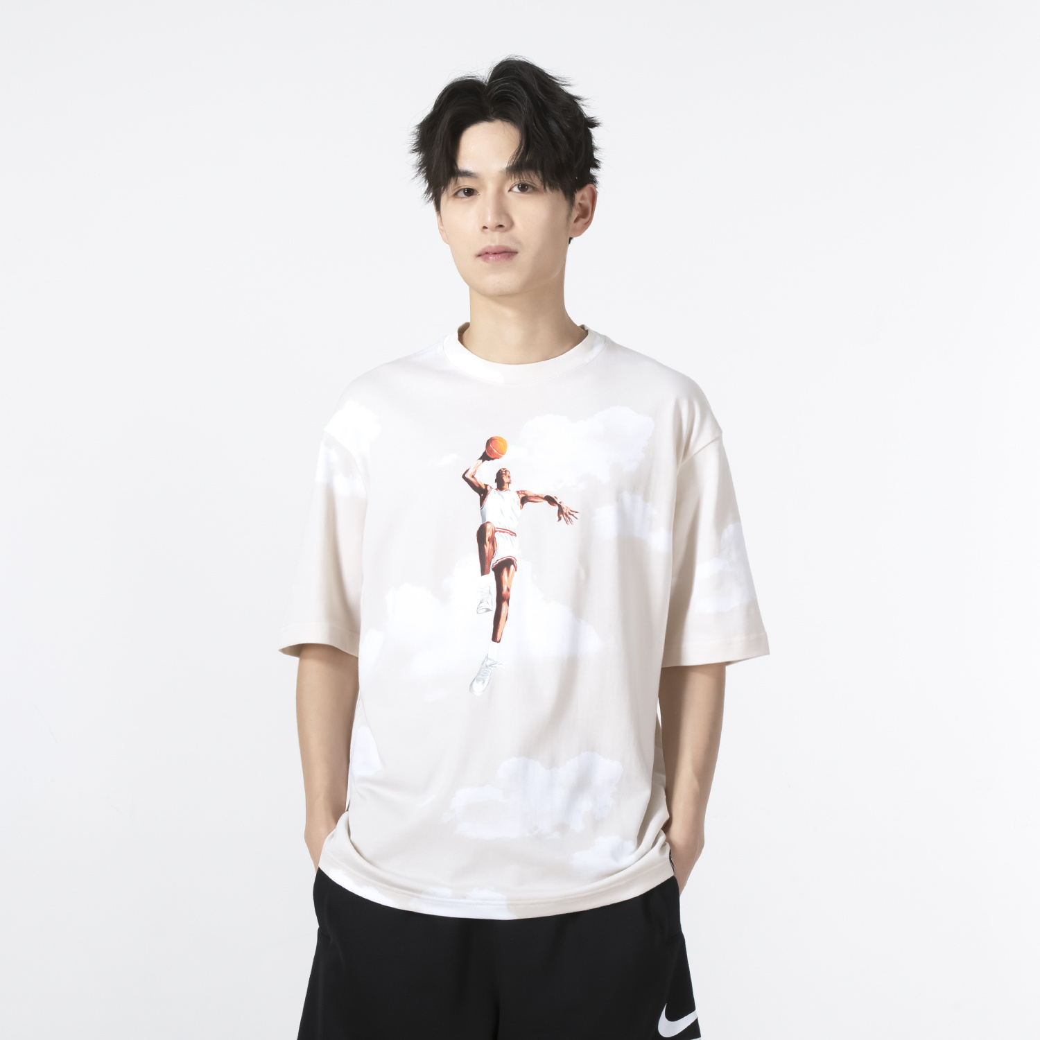 商品[国内直发] NIKE|AS M J ESS STMT 85 AOP SS CREW男士运动休闲T恤,价格¥218,第1张图片