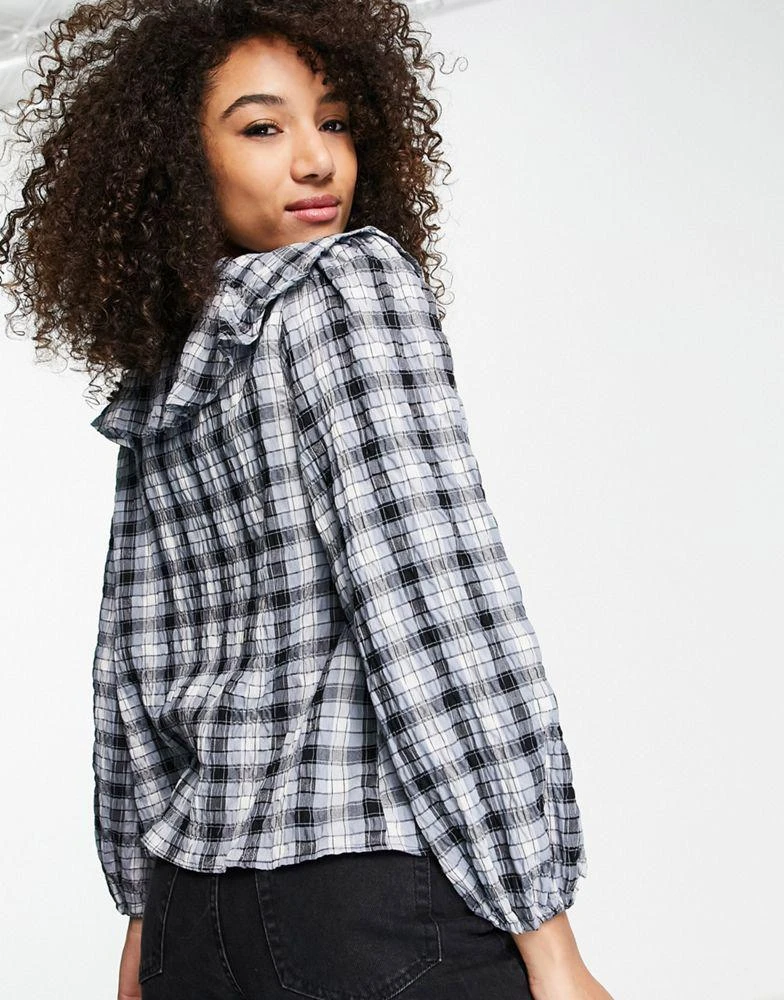 商品Topshop|Topshop ruffle front check shirt in blue,价格¥156,第3张图片详细描述