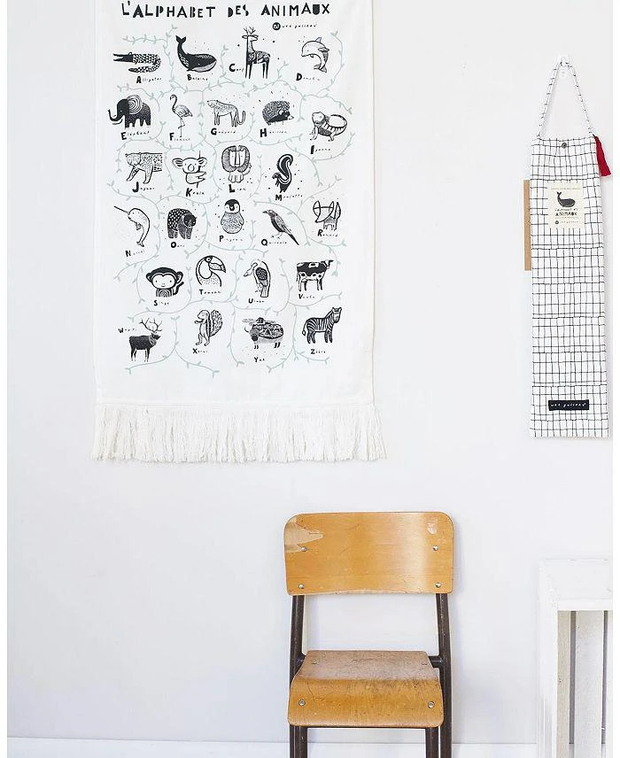 商品Wee Gallery|Animal Alphabet Printed Tapestry - French Edition - All Ages,价格¥398,第2张图片详细描述