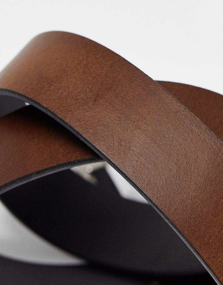 Levi's reversible leather belt with buckle logo in black/brown商品第4张图片规格展示