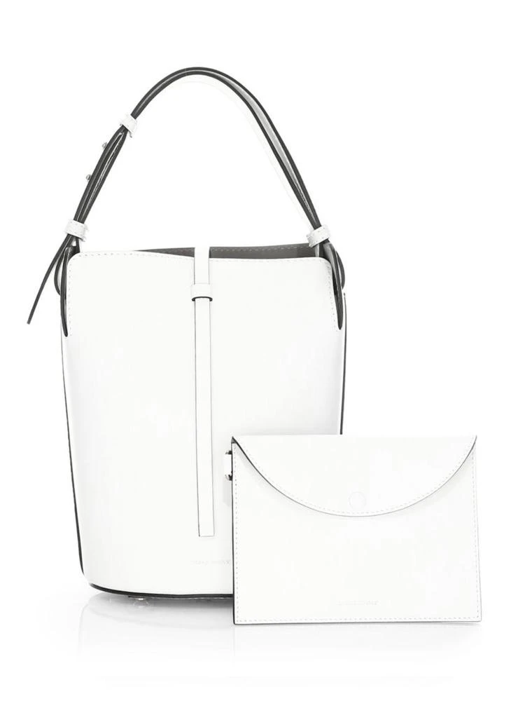 商品Burberry|Supple Leather Bucket Bag,价格¥12608,第4张图片详细描述