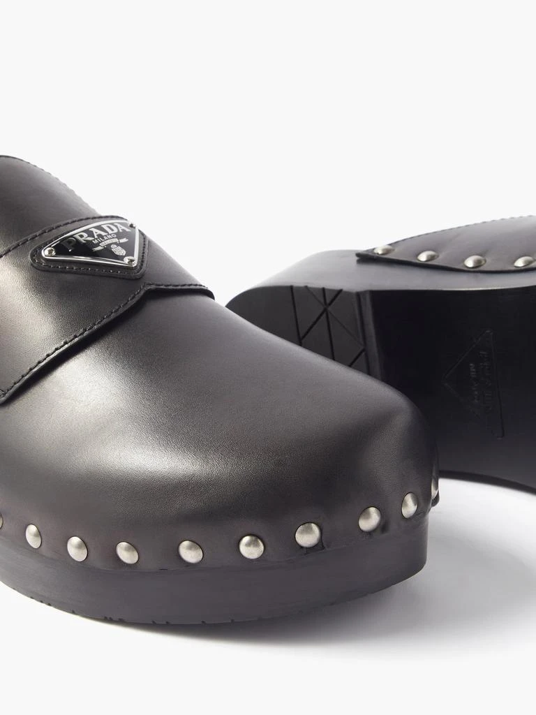 商品Prada|Triangle logo-plaque leather clogs,价格¥5471,第2张图片详细描述