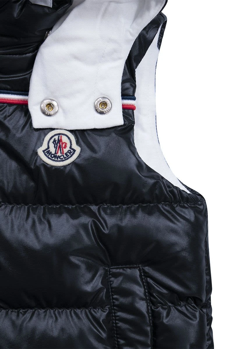 商品Moncler|Moncler 男童马甲 I29511A00007595ZJ778 黑色,价格¥1867,第4张图片详细描述