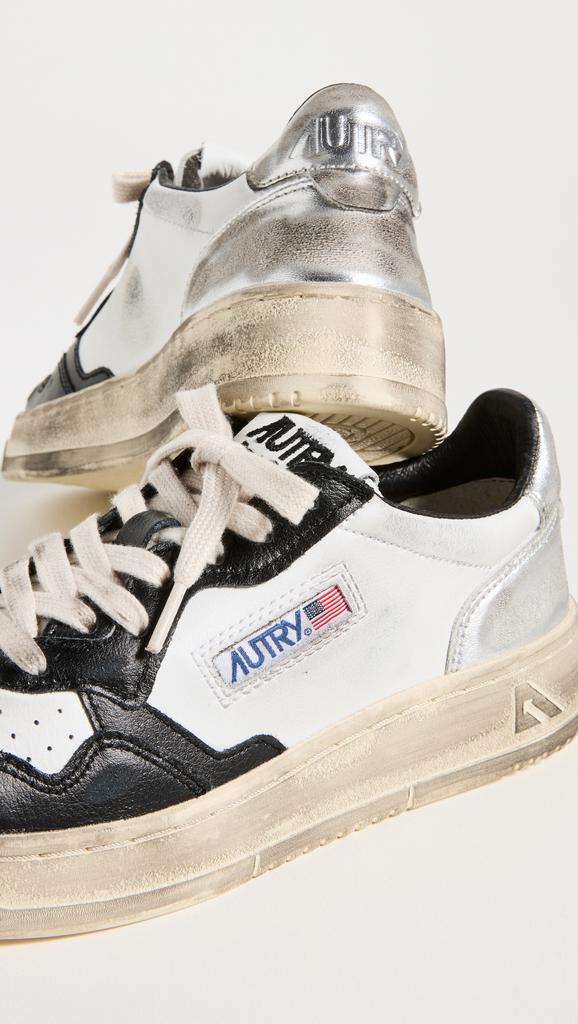 【送料&関税込】Autry Medalist Low-top Sneakers 15958566_29997751_600.jpg