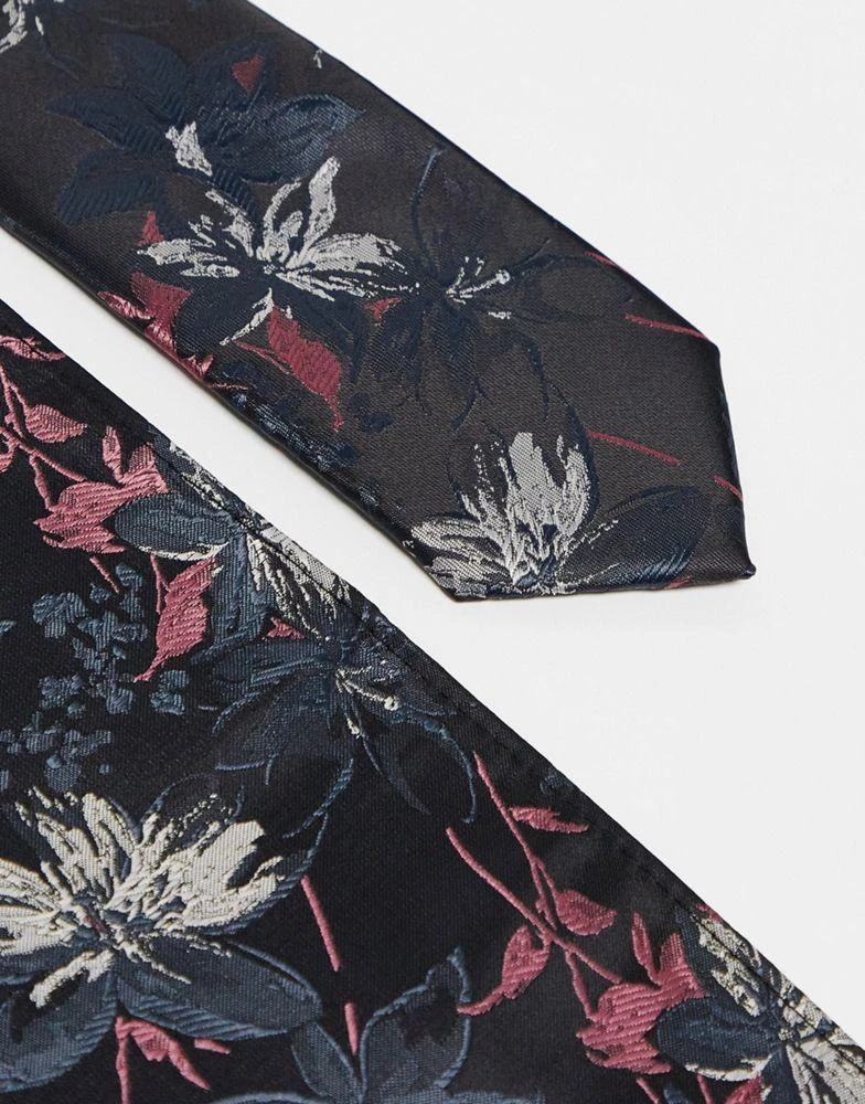 商品ASOS|ASOS DESIGN slim tie and pocket square in dark based floral,价格¥105,第3张图片详细描述