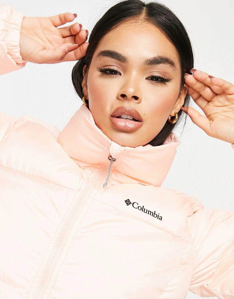 商品Columbia|Columbia Puffect cropped puffer jacket in peach Exclusive at ASOS,价格¥482,第4张图片详细描述