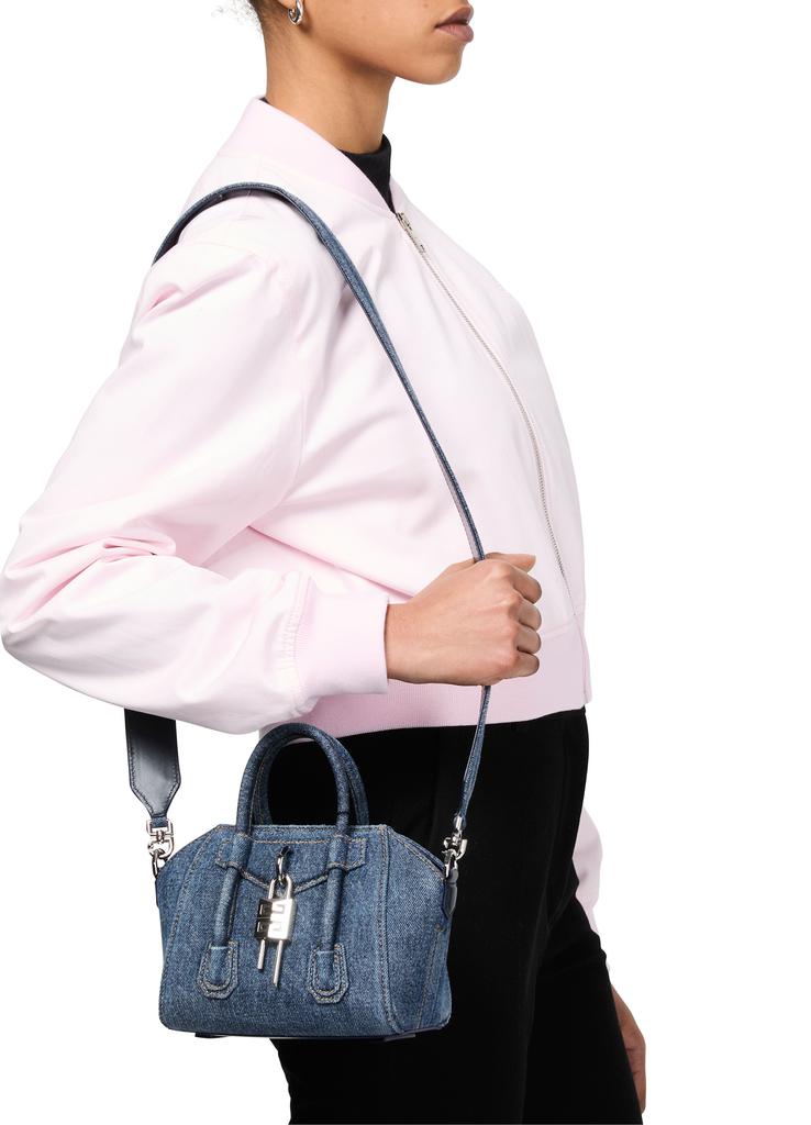 57ff4cc0-c64b-3654-9f4b-