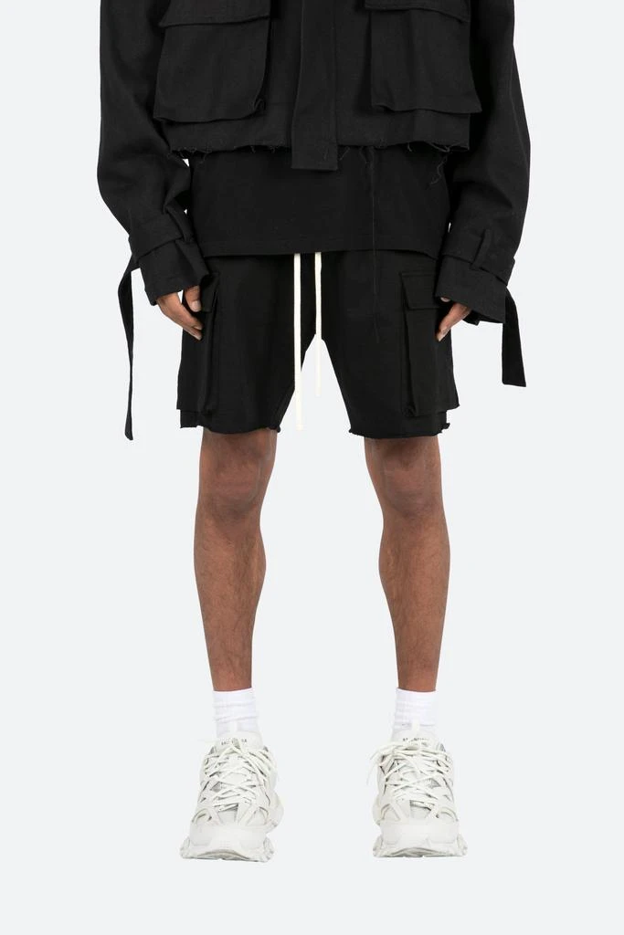 商品MNML|Relaxed Cargo Shorts - Black,价格¥166,第1张图片