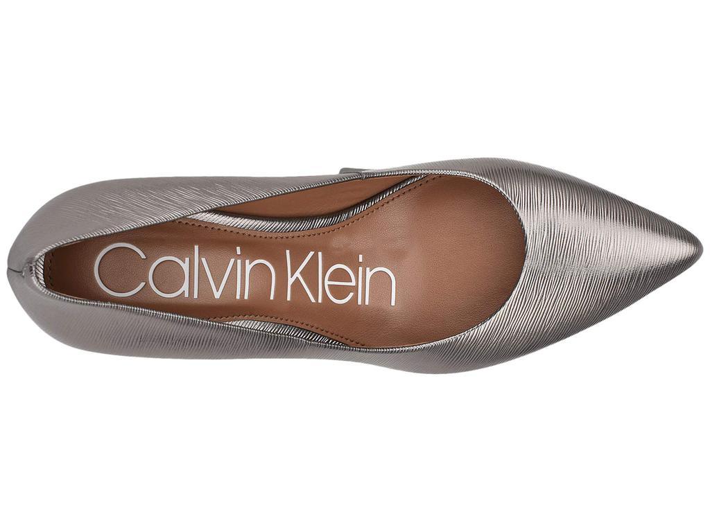 商品Calvin Klein|Gayle Pump,价格¥327-¥817,第2张图片详细描述